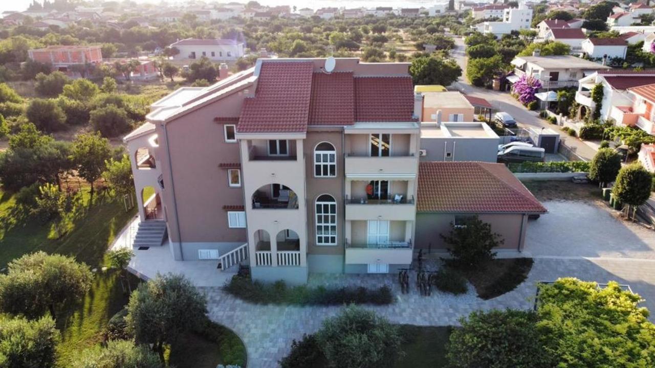 Luxury Apartments Garden Sukošan エクステリア 写真