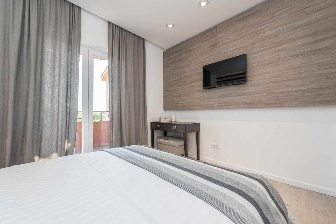 Luxury Apartments Garden Sukošan エクステリア 写真