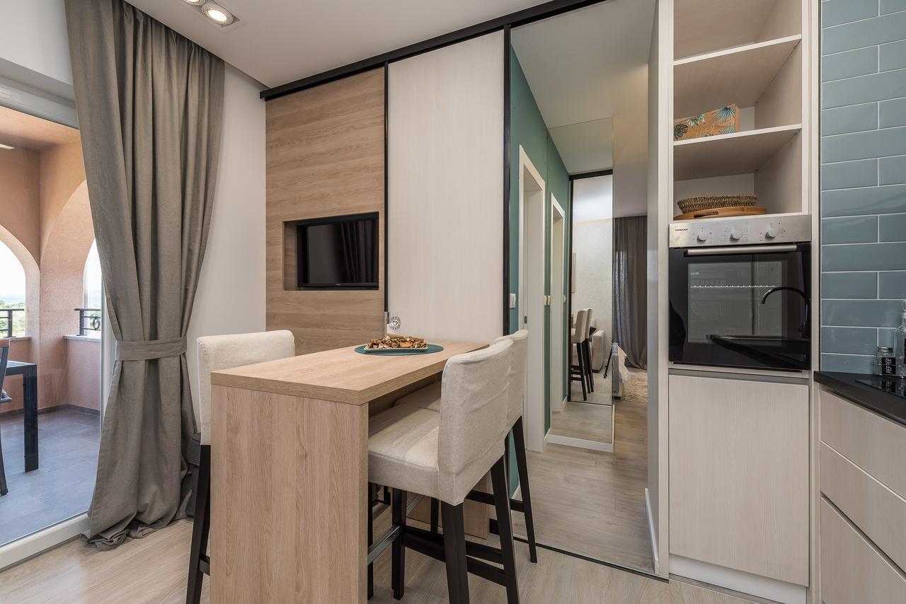 Luxury Apartments Garden Sukošan エクステリア 写真