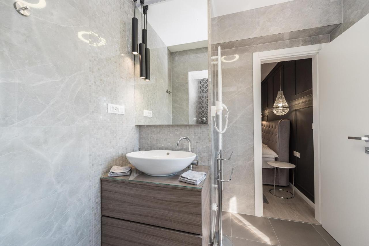 Luxury Apartments Garden Sukošan エクステリア 写真
