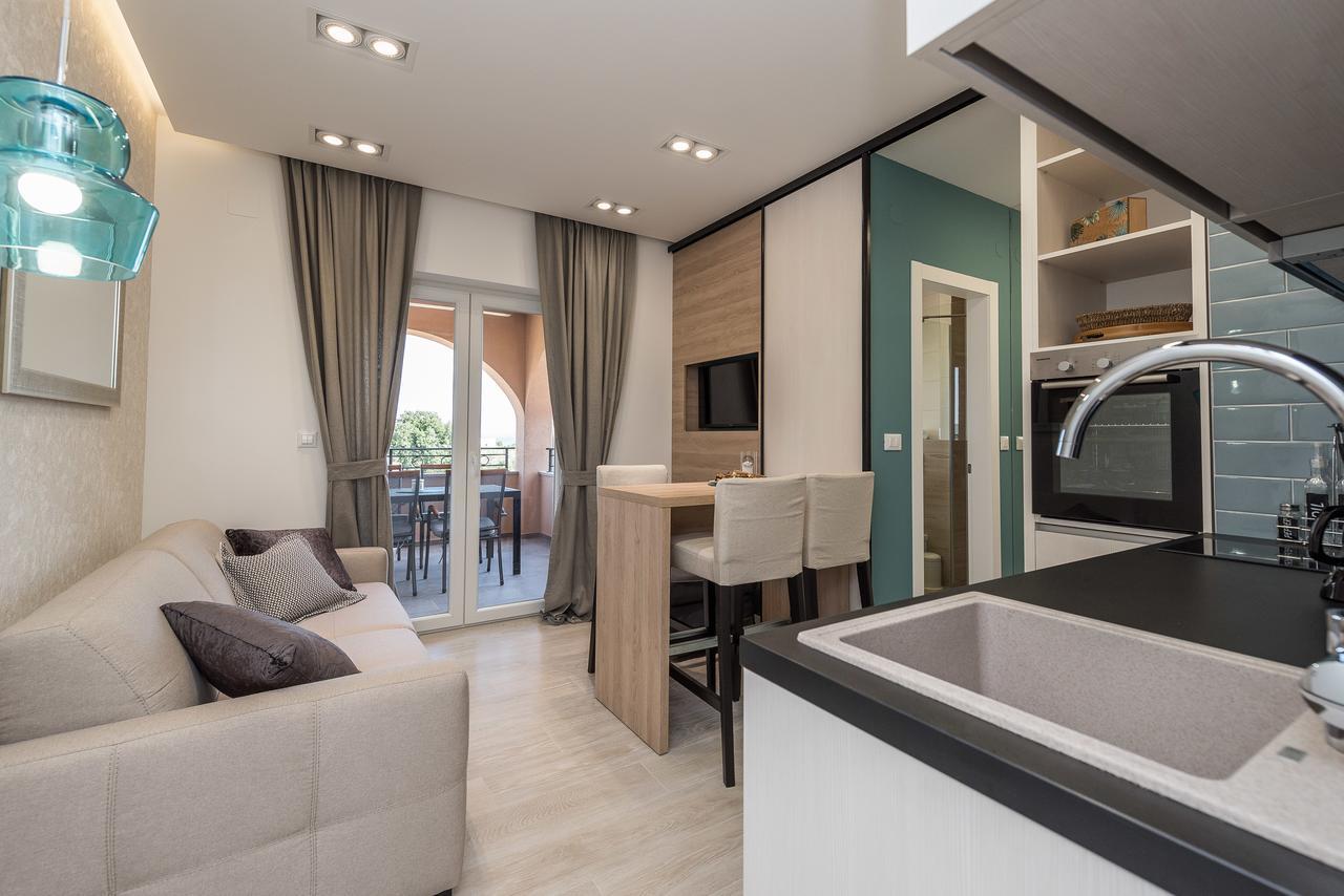 Luxury Apartments Garden Sukošan エクステリア 写真